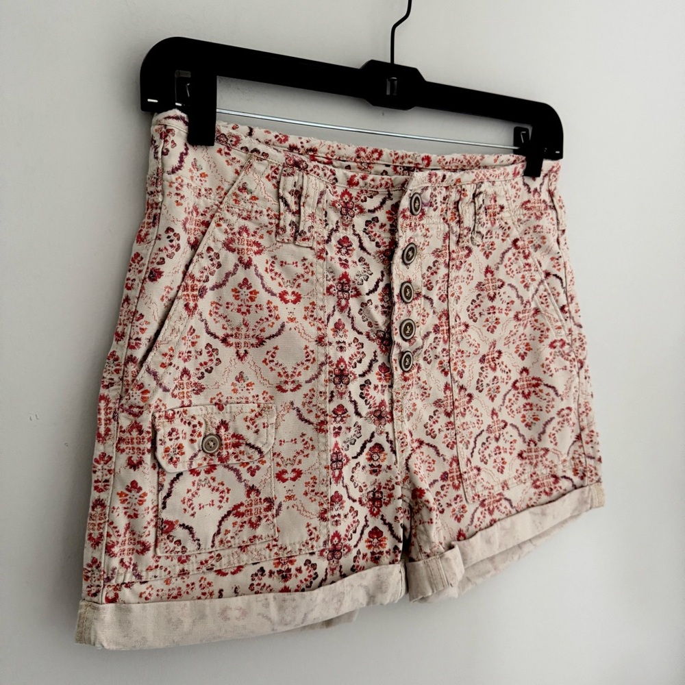 Anthropologie Pilcro The Wanderer
Floral Shorts - Picture 3 of 9